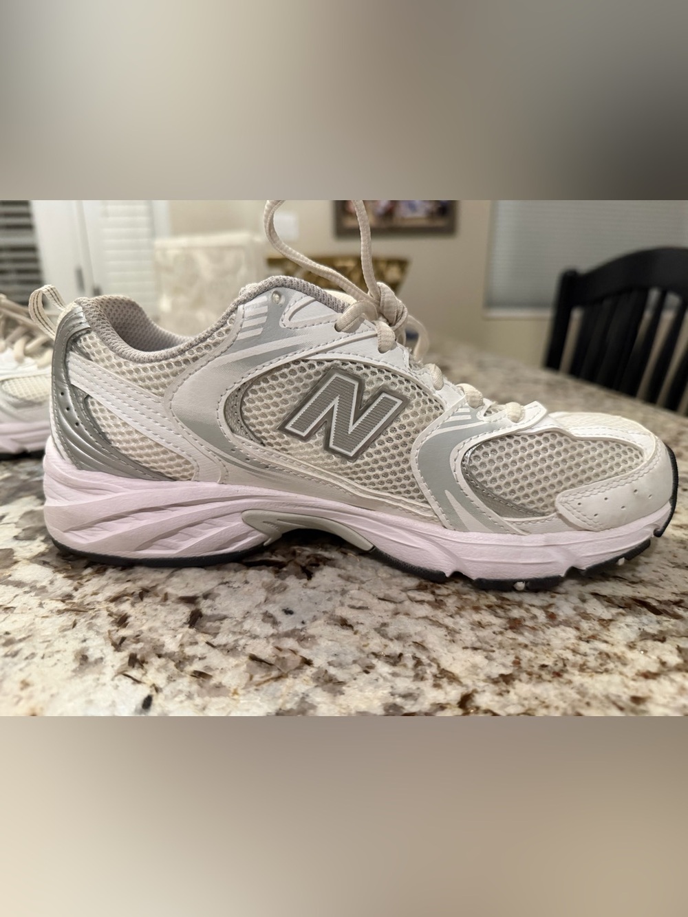 New Balance Women’s 530 Sneakers in White and Light Gray - Picture 5 of 9